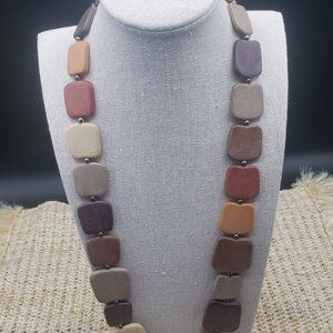 VTG RETRO Multicolored Faux Wood Necklace